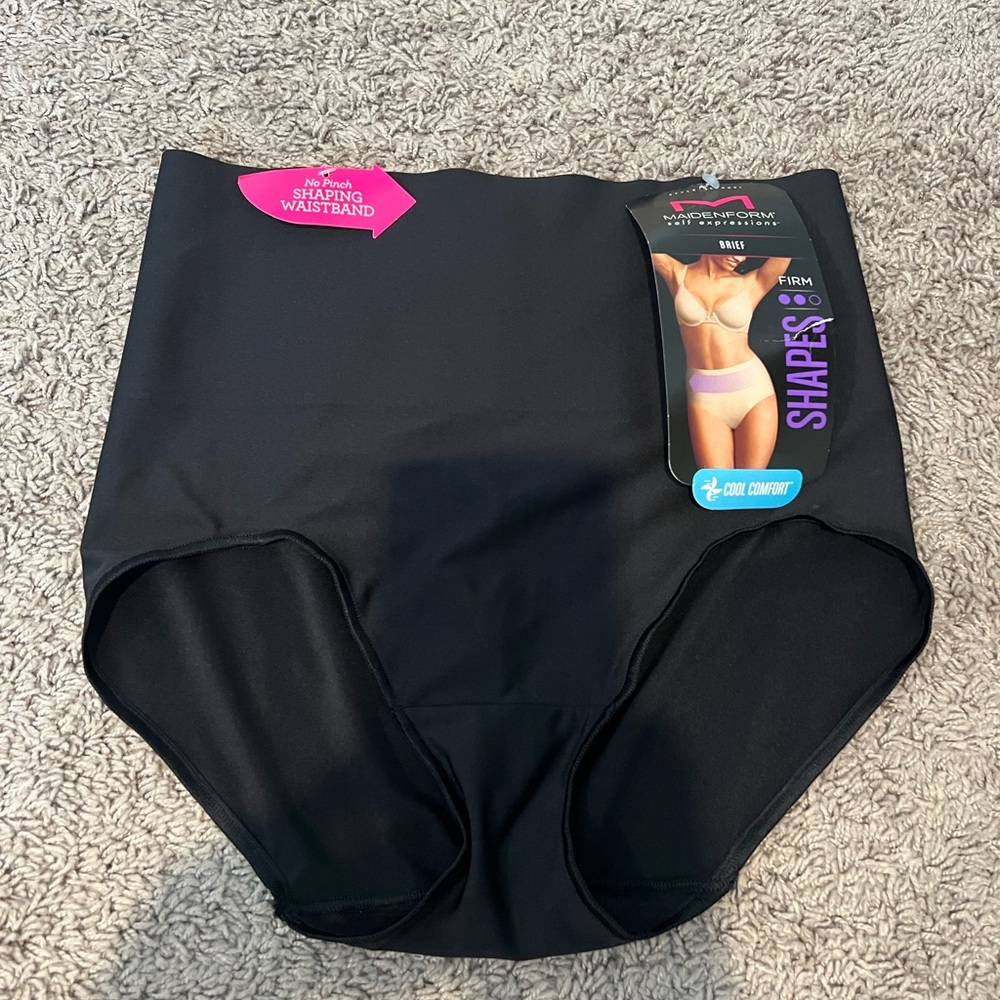 NWT Maidenform Self Expressions Firm Shapes Cool Comfort Brief, Black size Large